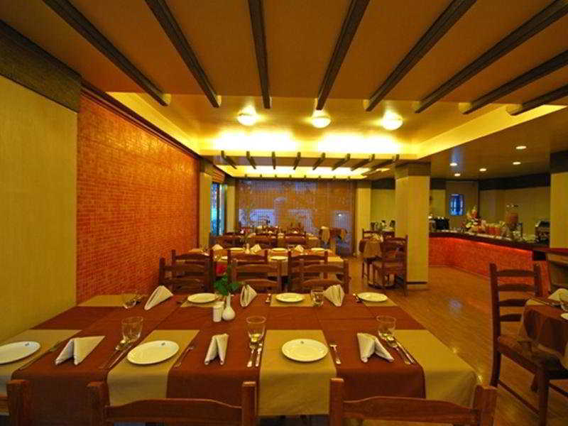 公园中央舒适e套房酒店 浦那 外观 照片