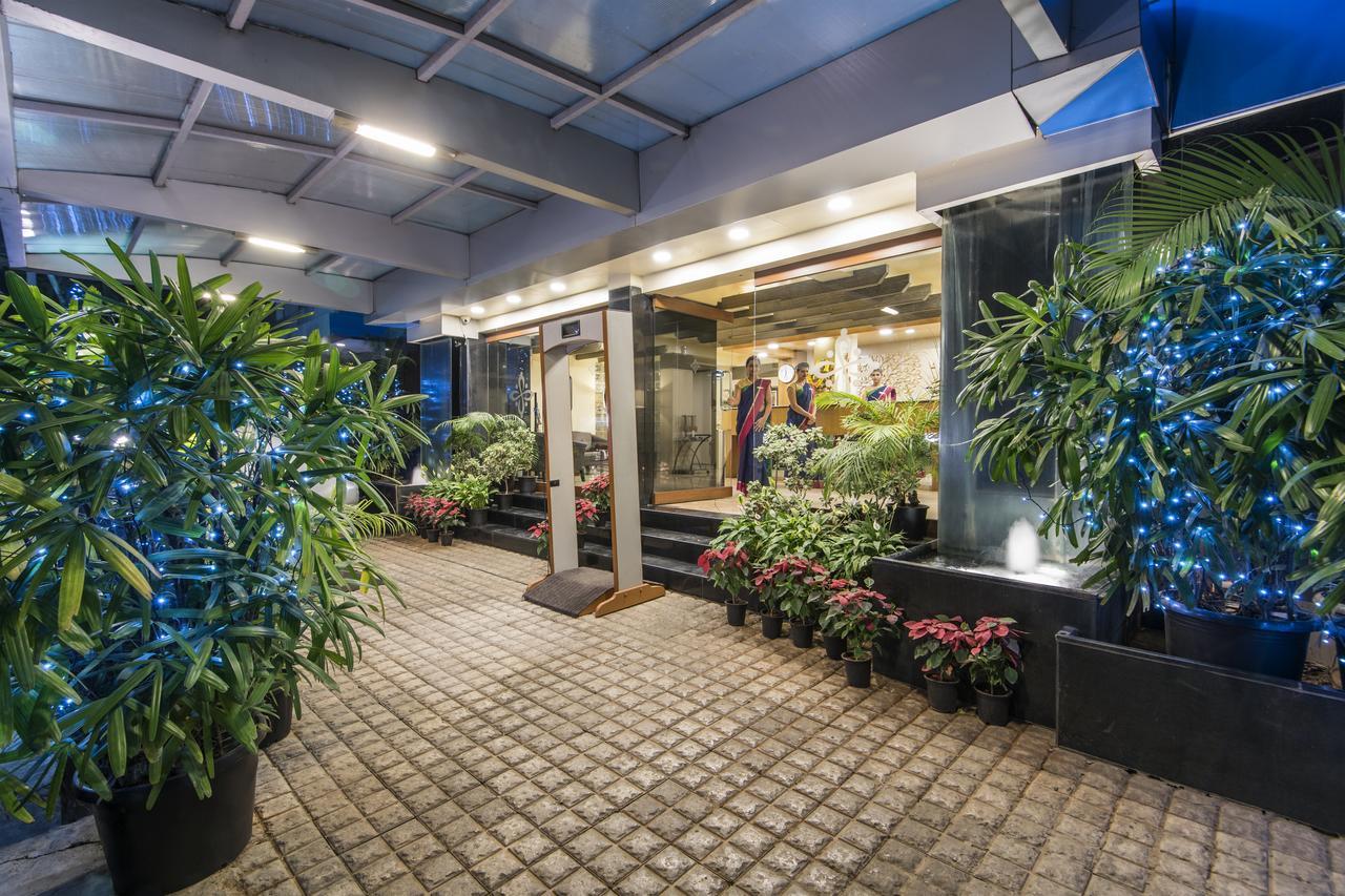 公园中央舒适e套房酒店 浦那 外观 照片